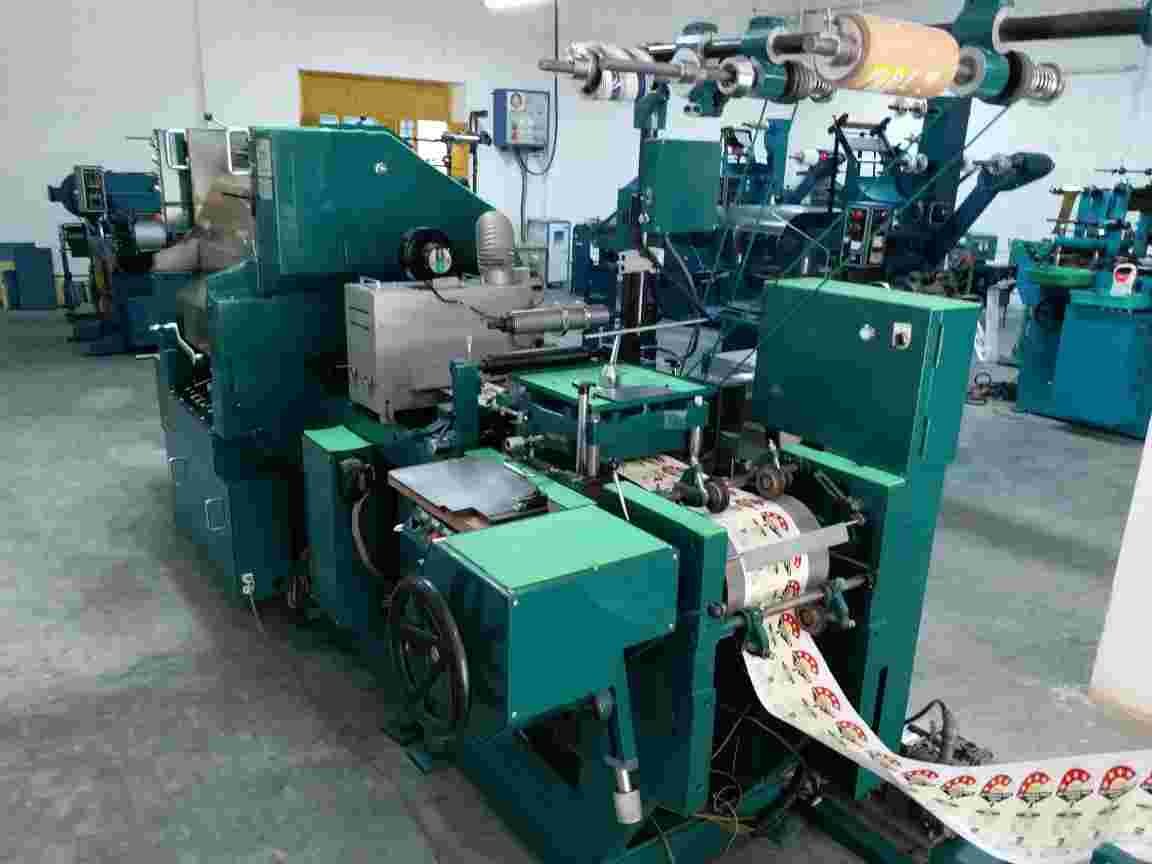 STICKER LABELLING MACHINE | MK PRINTECS MACHINERY